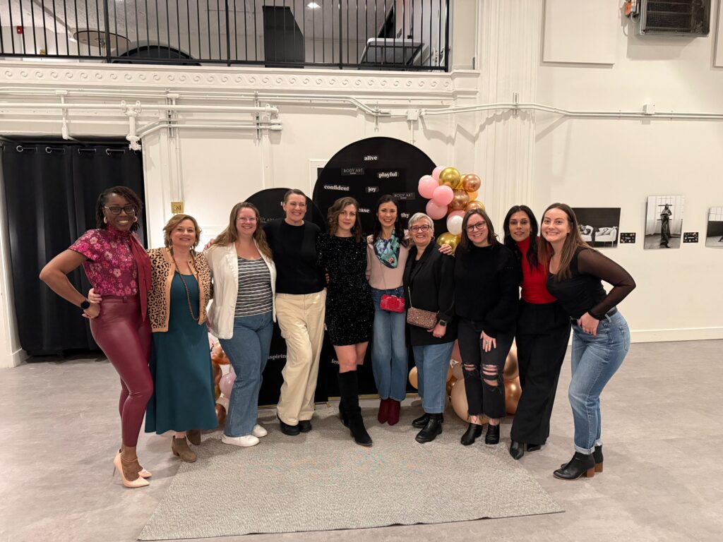 A snowy night in Pittsburgh led to an unforgettable experience at 30 Over 30, an empowering art event hosted by Body Art Boudoir at Franklin on Penn to benefit PAAR. Through bold black-and-white portraits and stories of resilience, the evening celebrated courage, self-love, and the beauty of showing up exactly as you are.